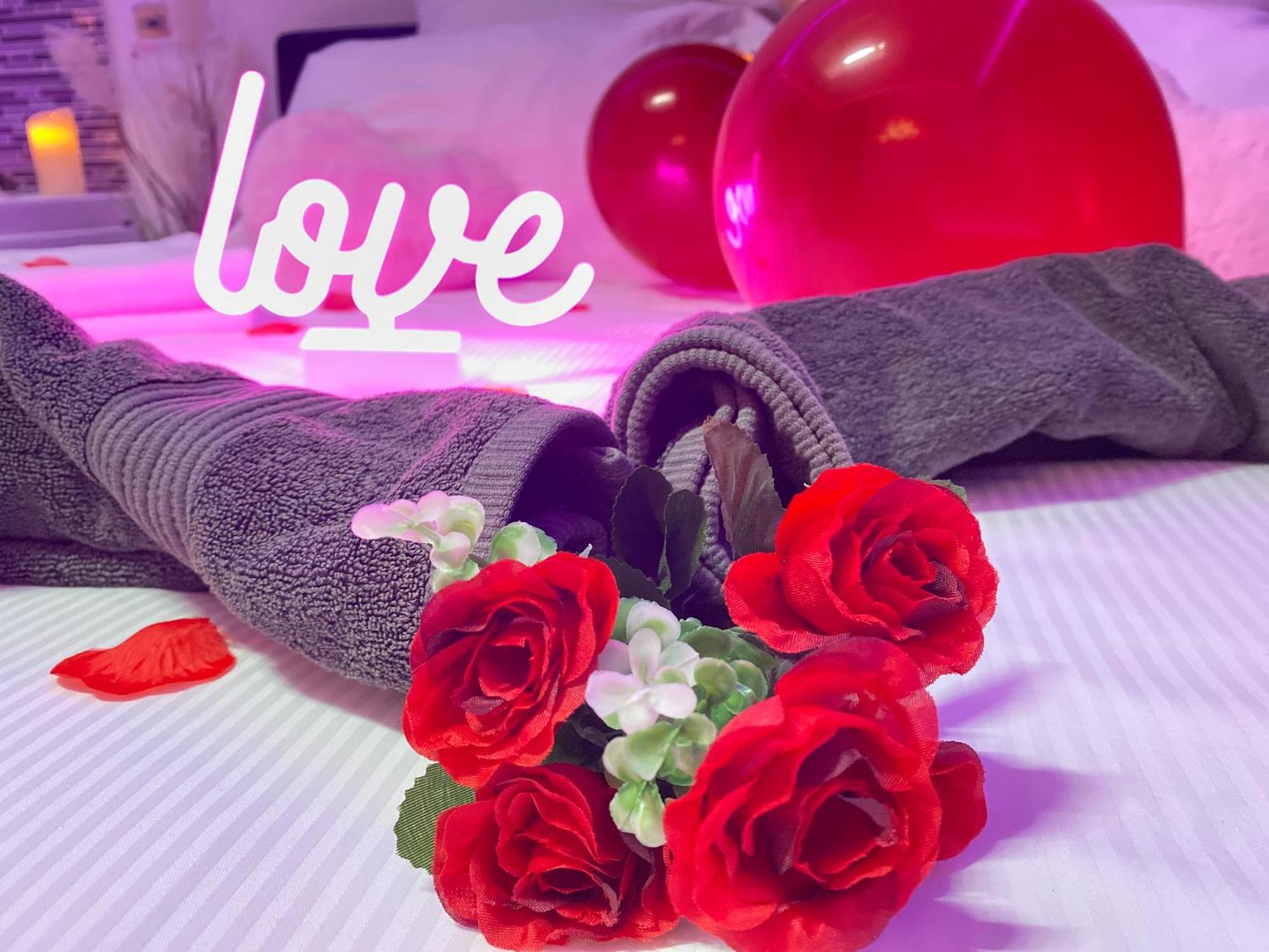 L'Escale Balneo'Romantique - Loveroom - Jacuzzi & Petit Dejeuner 빌리에쉬르마른 외부 사진
