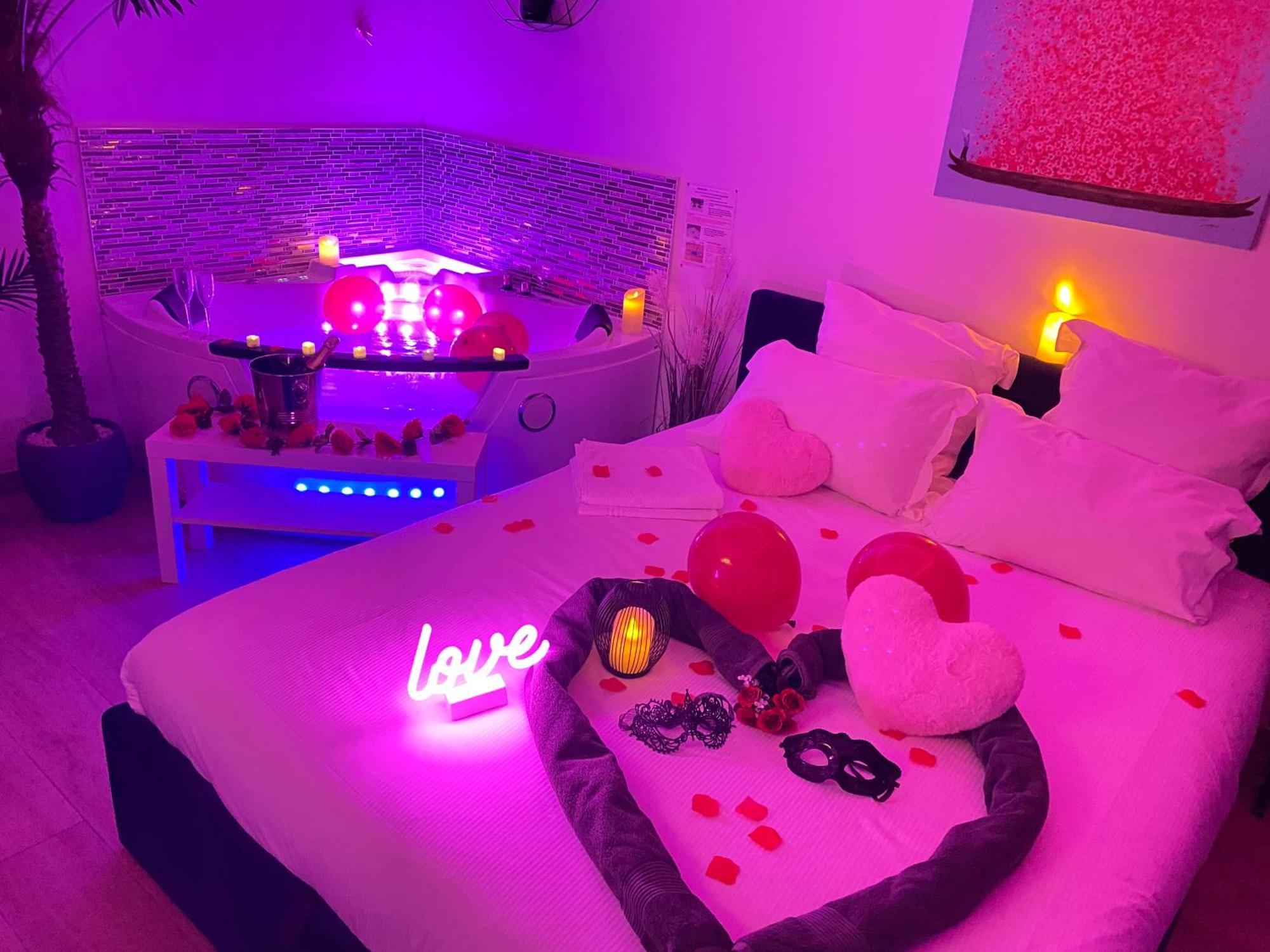 L'Escale Balneo'Romantique - Loveroom - Jacuzzi & Petit Dejeuner 빌리에쉬르마른 외부 사진